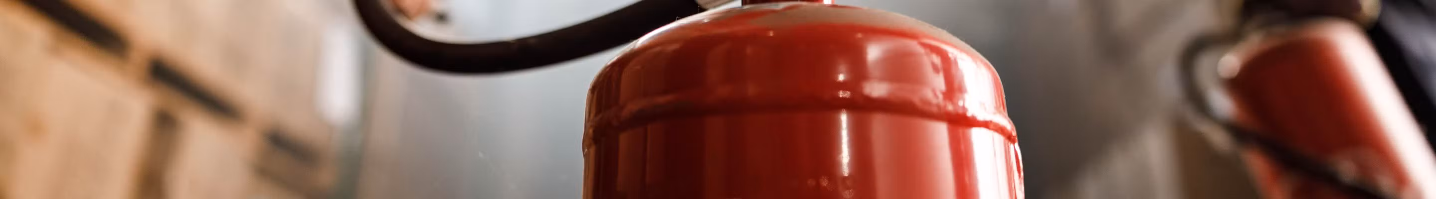 Gebruik van een brandblusser in overheidsgebouwen