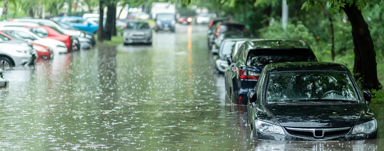 Inondation dans une commune : une des conséquences du changement climatique.