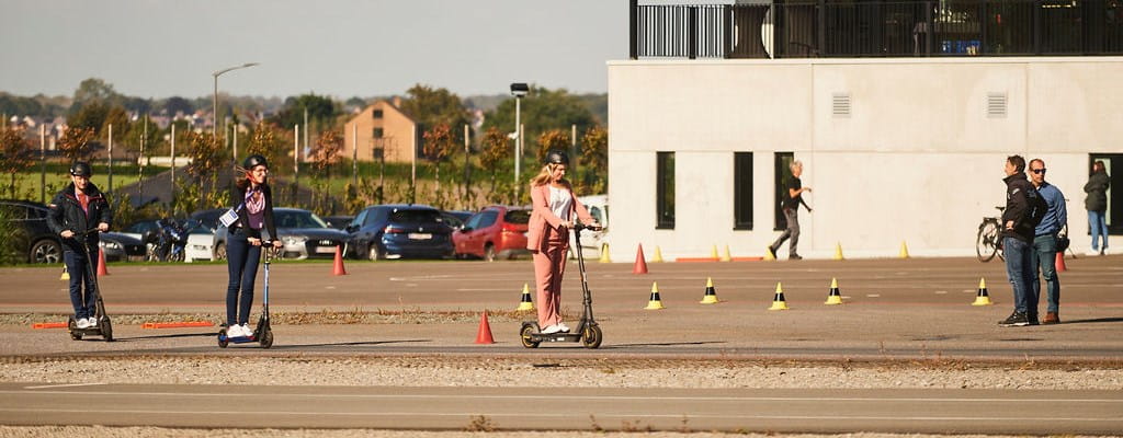 Via rijtesten ervaren mensen de risico’s van steps.