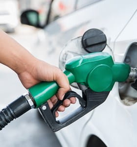 Le conducteur se trompe de carburant : essence au lieu de diesel.