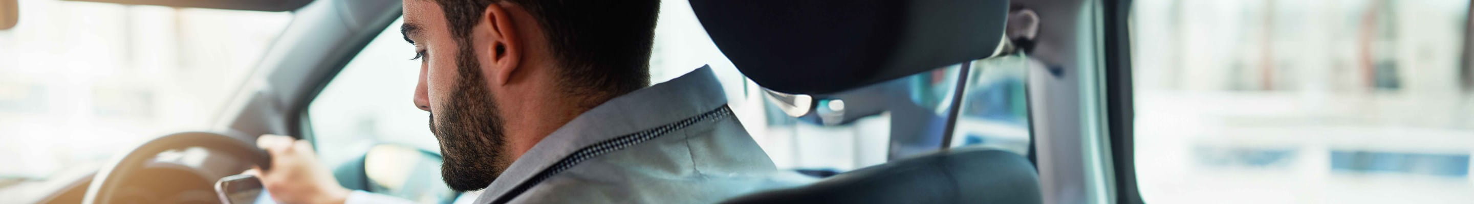 Bel handsfree als je rijdt.